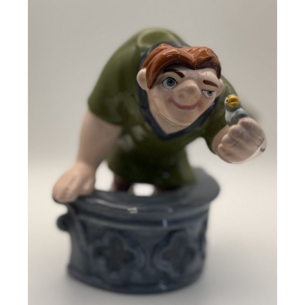 🏰🔔 Quasimodo Vintage Disney Figurine – The Hunchback of Notre Dame Collectible